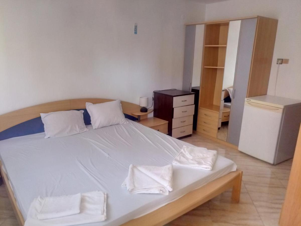 Farlalievi Guest House Sozopol Exterior photo