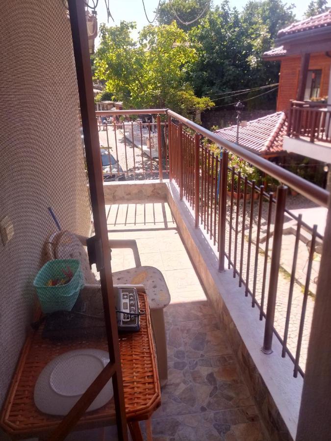 Farlalievi Guest House Sozopol Exterior photo