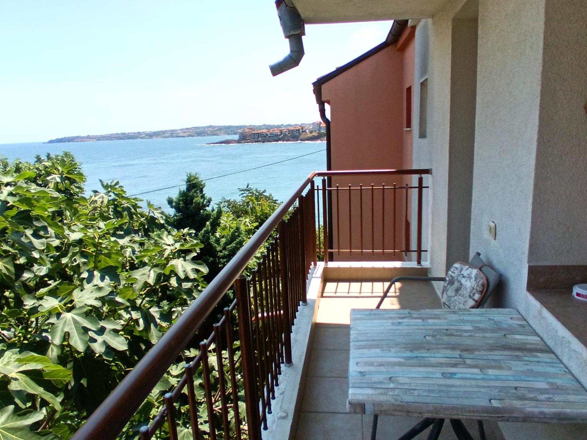 Farlalievi Guest House Sozopol Exterior photo