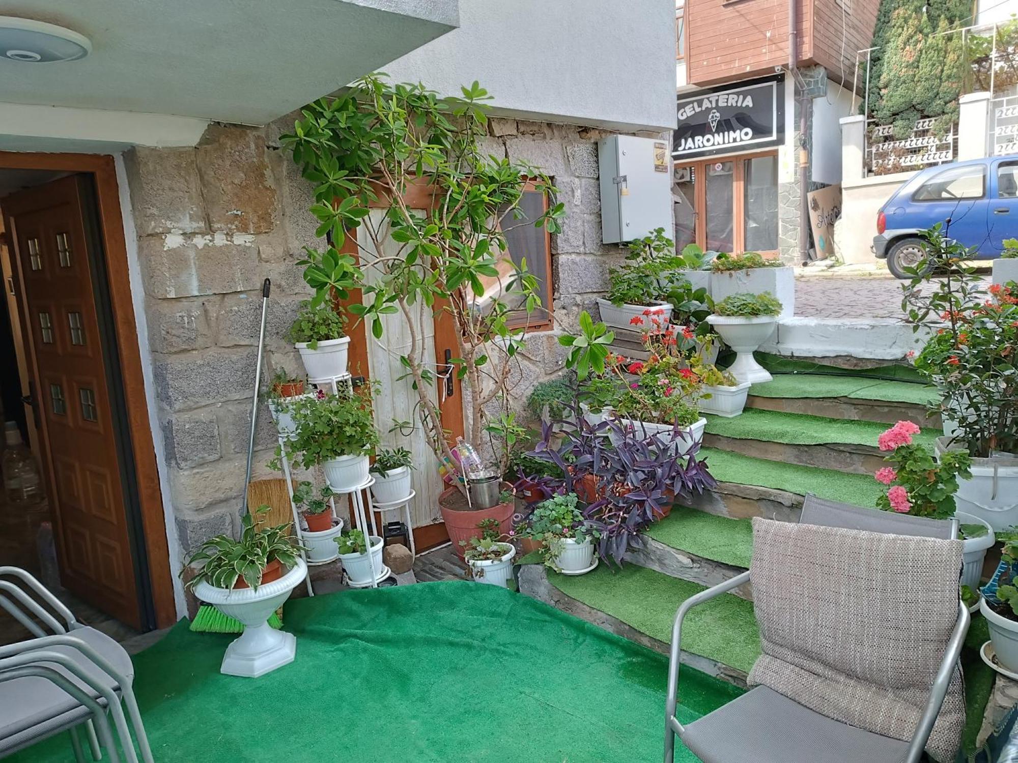 Farlalievi Guest House Sozopol Exterior photo