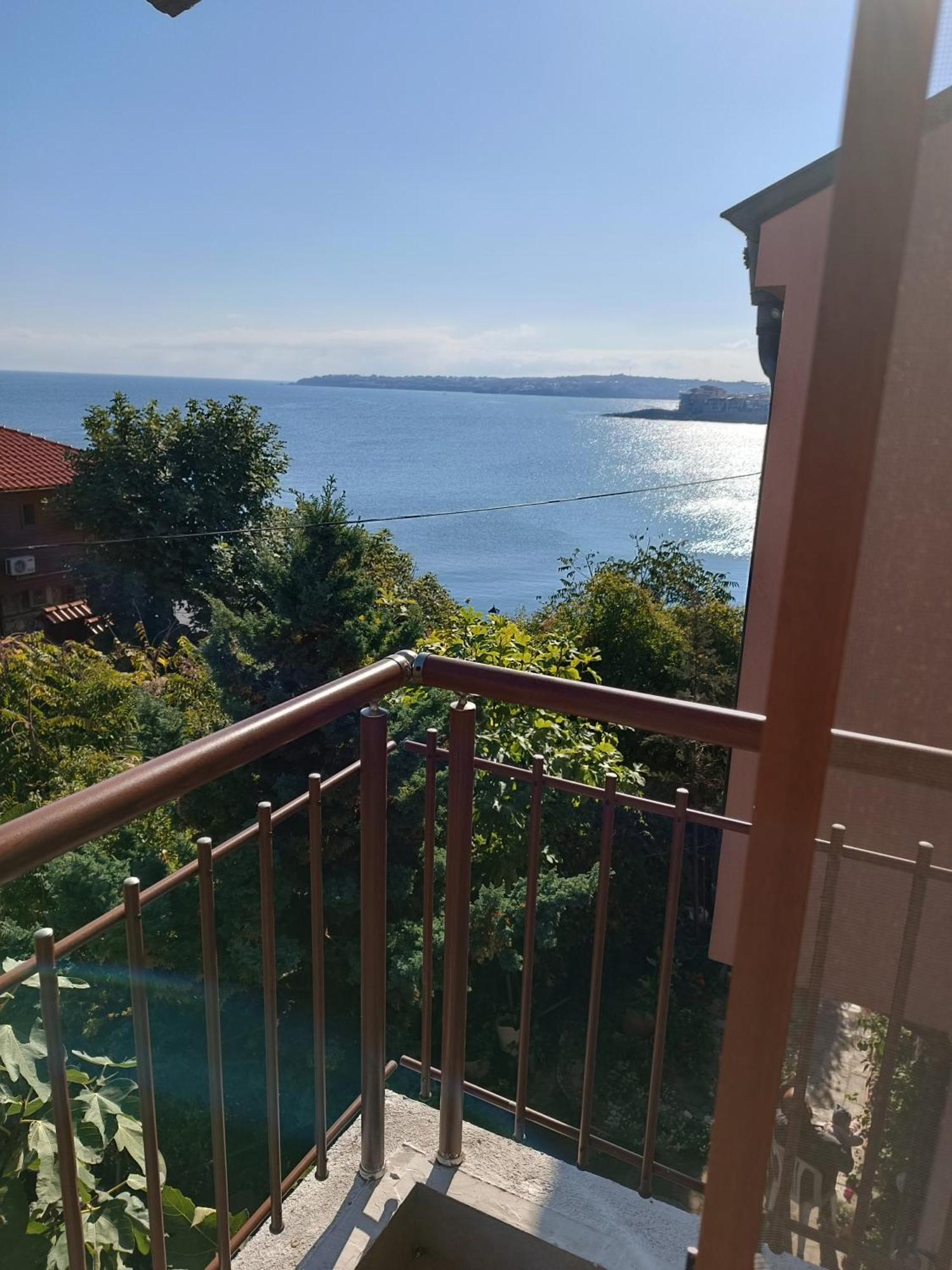 Farlalievi Guest House Sozopol Exterior photo