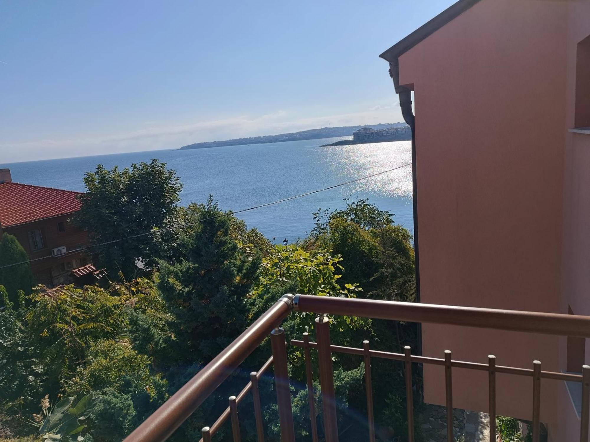 Farlalievi Guest House Sozopol Exterior photo